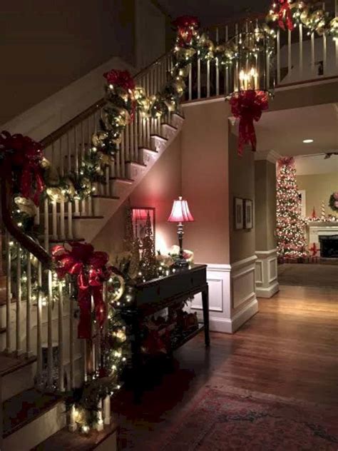 Decorate your house and don't forget the stairs! 15 Christmas Decorating Ideas to Spice Up Your Holiday ...