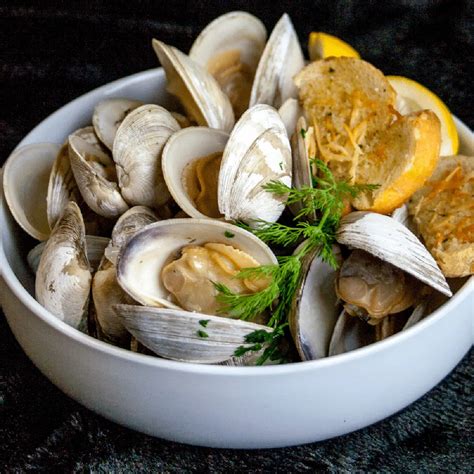 Best Steamed Clams Recipe Easy Wine Steamed Clams Bake It With Love