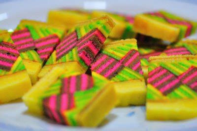 Kek butter terover gebu, kek lapis yang extra lazat dan swiss roll yang terover lembut. Life is colorful: Impian: Kek Lapis Sarawak (with pattern and shape)....