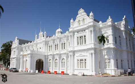 Kedudukan strategik melaka yang menguasai bahkan, melaka telah menjadi pasar raya besar dunia yang memperdagangan barang dagangan di kedudukan melaka sebagai sebuah pelabuhan dan pusat perdagangan yang unggul bukan sahaja. 5 Tempat Di Malaysia Yang Diiktiraf UNESCO Sebagai Warisan ...