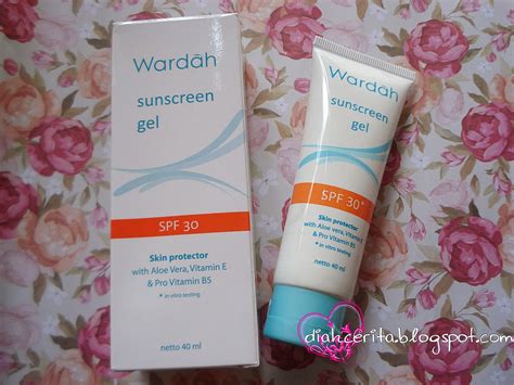 Wardah sun care sunscreen gel spf 30 teksturnya ringan dan langsung meresap di kulit. Review : Wardah Sunscreen Gel