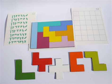 Yo tengo algunos modelos de colores y de tablas pero a partir de estos se pueden crear cuantos se quieran o con los motivos que se deseen. juego didactico | Didactico, Logico matematico, Educacion ...