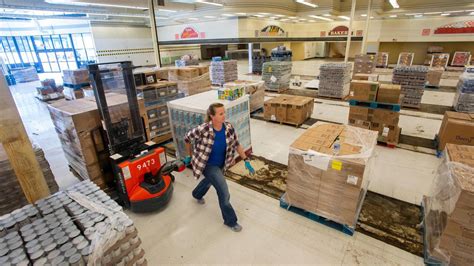 The puyallup food bank showcases their new location and spring #givingtuesday efforts. Puyallup Food Bank | Success Stories | Harness