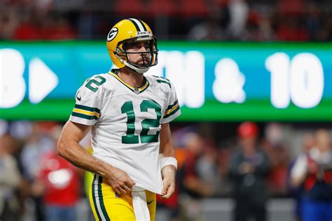 Самые новые твиты от aaron rodgers (@aaronrodgers12): Aaron Rodgers Injury Update: Packers quarterback leaves game