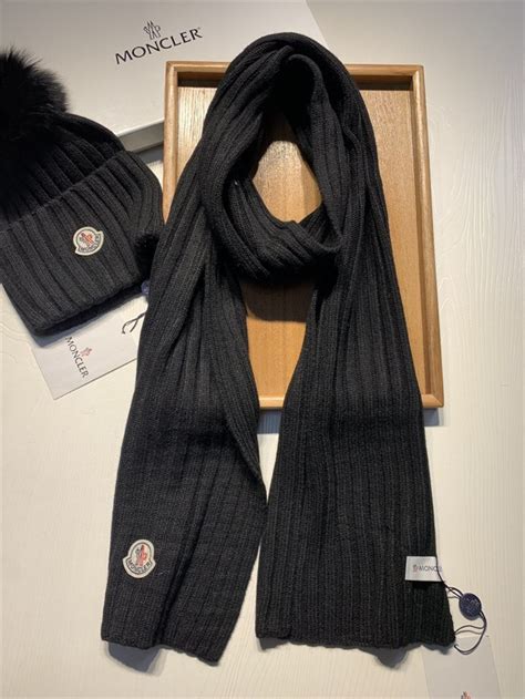 Cheap Moncler Scarf And Hat Set 808374 Replica Wholesale 6800 Usd