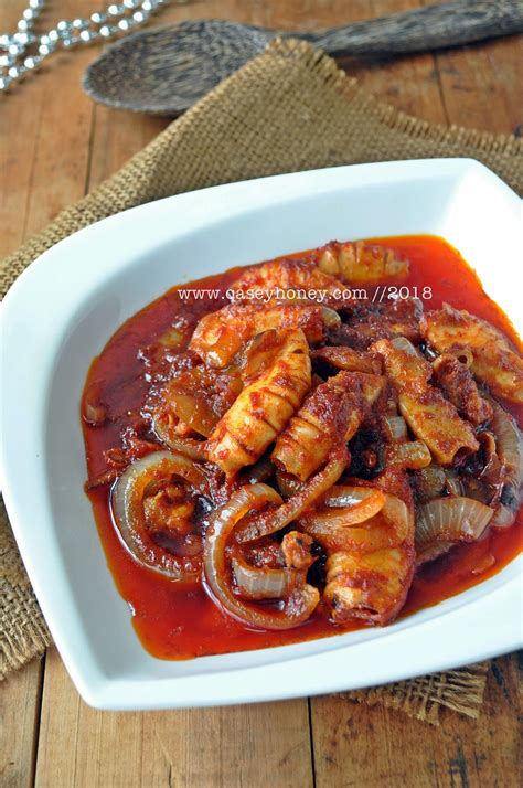 Ayam masak merah, makanan yang selalu dihidang masa kenduri atau perkahwinan, kalau nak buat. SAMBAL SOTONG SEDAP - QASEY HONEY