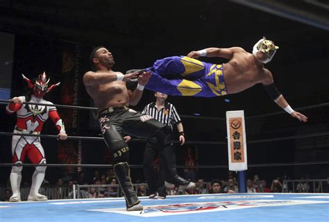 Video New Japan Pro Wrestling Moonsaults Its Way Into Long Beach