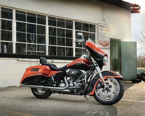 Find great deals on ebay for harley street glide custom. HARLEY DAVIDSON Street Glide specs - 2011, 2012 ...