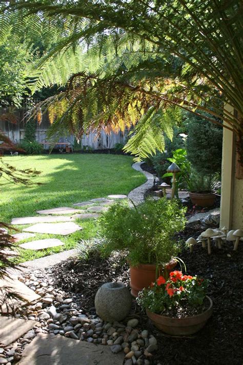 23 Narrow Side Yard Landscaping Ideas Garden Design