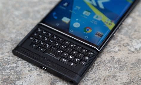 Le Blackberry Priv Va Bientôt Recevoir Android 60 Meilleur Mobile