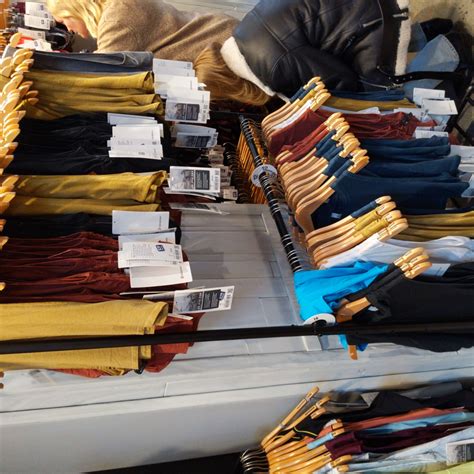 lululemon outlet store in cabazon fish