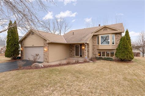 1225 Minnesota St S, Shakopee, MN 55379, USA | Homecoming Photos
