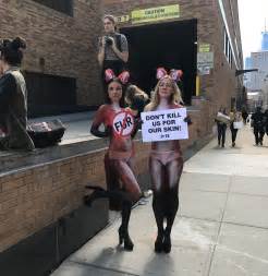 Bodypainted Foxes Put Fur Free Stamp On Fashion Week Peta