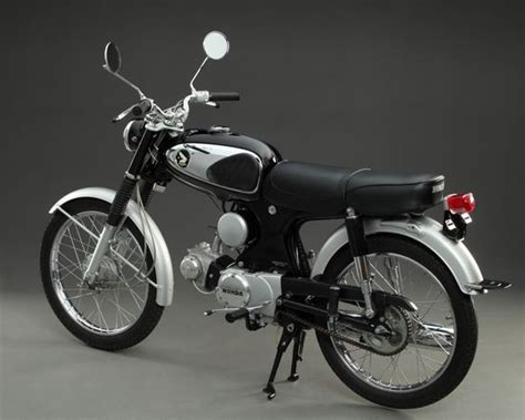 From my vintage japanese motorcycle collection honda motorcycles from the '60s and early 70s. Pin oleh Skootergirl 4279 di bromfietsen | Desain sepeda ...