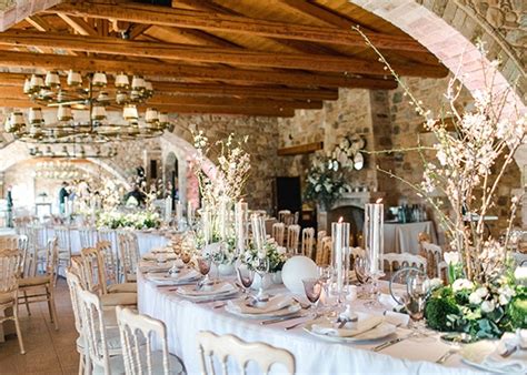 Gorgeous almond blossom wedding decoration ideas - Chic & Stylish Weddings
