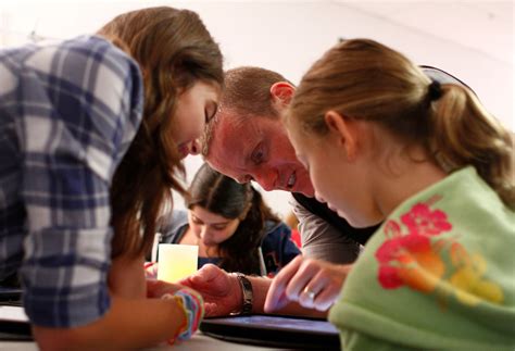 More Schools Embrace The Ipad As A Learning Tool The New York Times