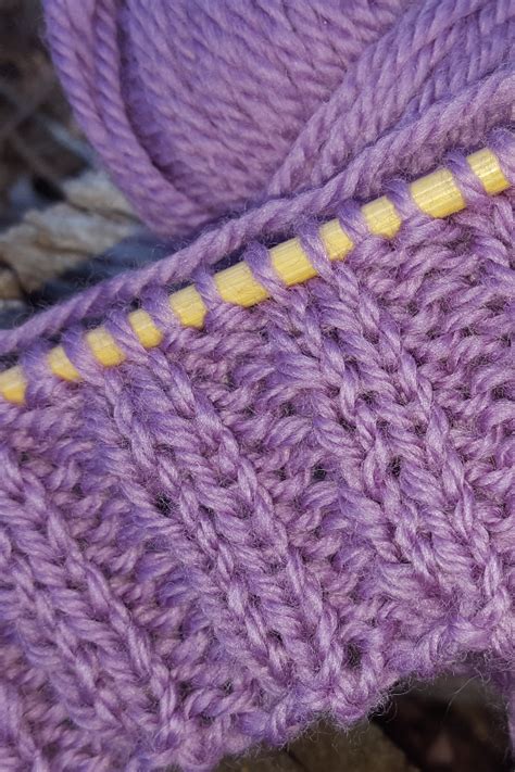 I'm hoping that you will love the simplemess of this knitting rib pattern. 2x2 Rib Knitting Stitch Pattern | Knitting basics, Stitch ...
