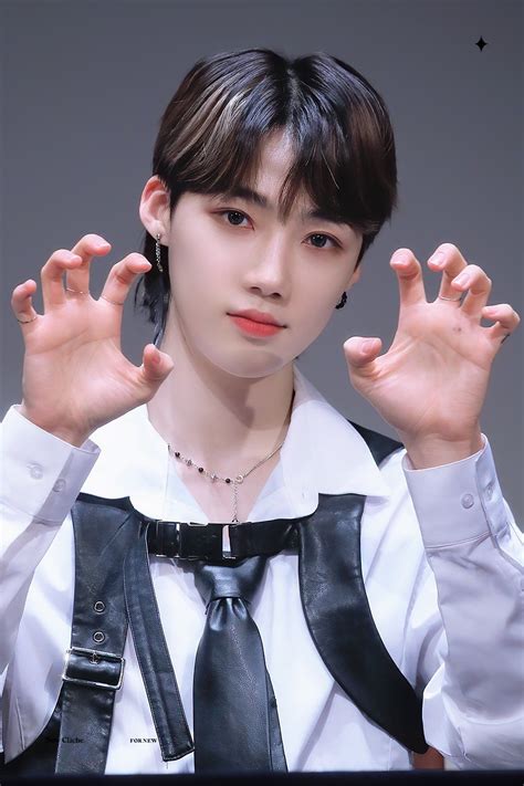 Makna cliche in malay ialah lapuk. new cliche. on Twitter | New boyz, Pretty boys, Pretty and ...