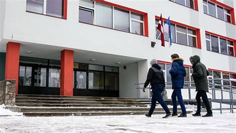 В Латвии запретили обучение на русском языке в средней школе E News