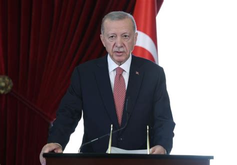 Cumhurbaşkanı Erdoğan Yüksek Askerî Şûra üyeleriyle birlikte Anıtkabir