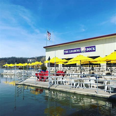 The Loading Dock In Grafton Illinois Offers River Dining
