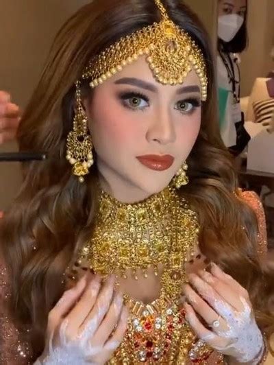 Detail Makeup Aurel Hermansyah Di Henna Night Cantik Bak Bintang Bollywood