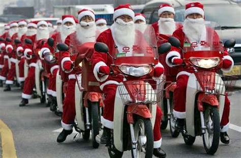 27 Unique Photos Of Santa Claus That Will Get You In The Festive Xmas