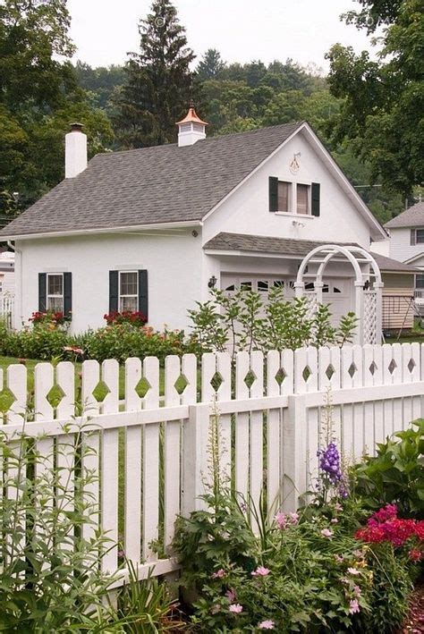 19 Cottage Style Fences Ideas Backyard Fences Fence Design Cottage