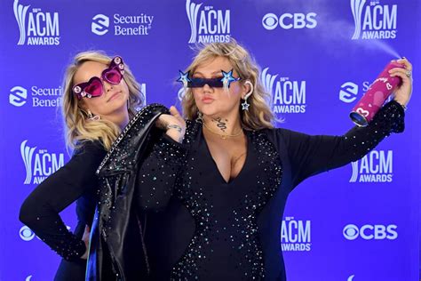 Elle King And Miranda Lambert Surprise With Remix Of Drunk And I Dont Wanna Go Home