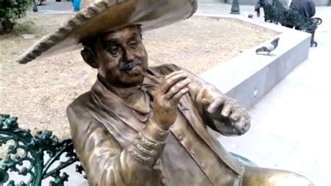 Roban Trompeta De Bronce A Escultura Dedicada A Los Mariachis En Puebla