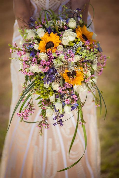 21 Perfect Sunflower Wedding Bouquet Ideas For Summer Wedding