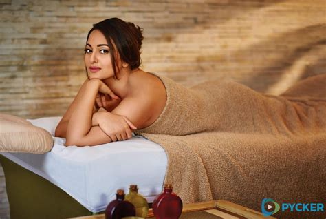 Bollywood Actress Sonakshi Sinha Stills Sonakshi Sinha Hot Flickr