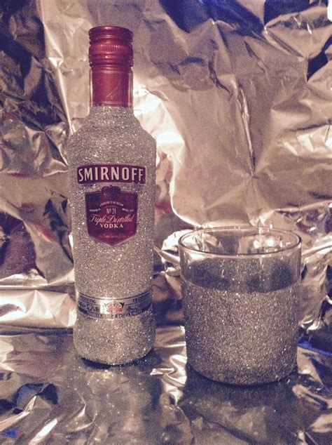 Vodka Bottle And Glass In Silver Glitter Botellas De Licor Decoradas