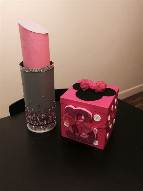 Lipstick & Minnie Mouse Valentine boxes | Diy valentine's shoe box, Valentine box, Valentine day ...