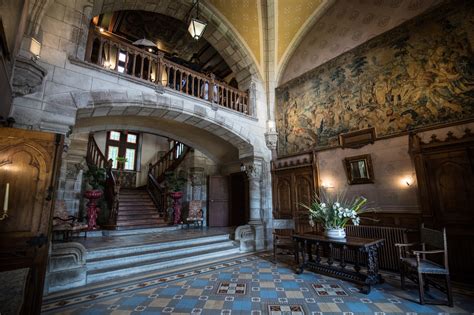 Windsor castle is a royal residence at windsor in the english county of berkshire. Château de Pesteils Polminhac - jolie demeure en vallée de ...
