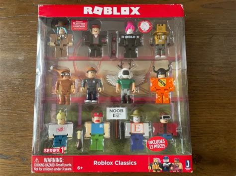 Roblox Series 1 Classics 12 Figure Pack In Original Box Code Card