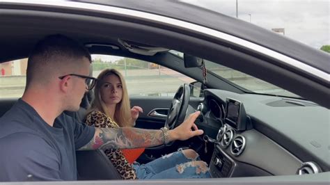 Car Sex Ragazza Italiana Compra Unauto Usata E Si Scopa Il Venditore