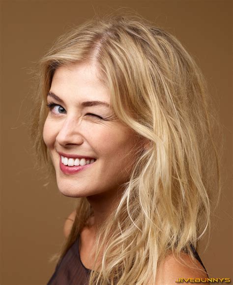 The actress sat down with kelly clarksonon wednesday as admitted that she's been the subject of. Rosamund Pike special pictures (5) | Film Actresses