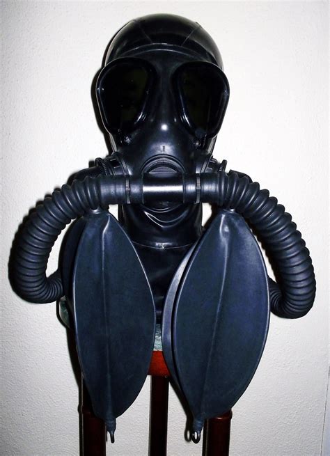 Fetish Heavy Rubber Latex Gas Mask Hood With Dark Tinted