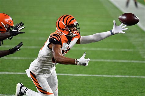 Bengals Pick Six Broken Will Rapid Descent Mark 35 30 Loss To Browns The Athletic