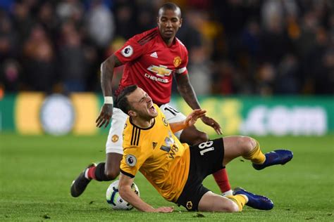 Wolverhampton ise 21 puanla 12. Wolverhampton vs Manchester United Betting Tips 19/08 - SureBety.net