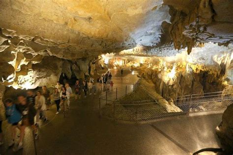 Visiter Les Grottes Lété Cest Découvrir Tout En Restant Au Frais