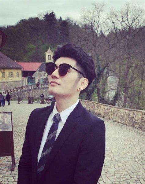 Qian feng used this sword against wang lin. Actor: Qian Feng | ChineseDrama.info