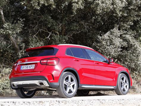 People looking to purchase a small premium european suv can look to among them is the volvo xc40, the audi q3 and the bmw x1, all of which come with very strong selling points, so deciding on a particular model here is not easy. Audi Q3 vs. BMW X1 vs. Mercedes-Benz GLA, ¿con cuál te quedas? - Clicacoches