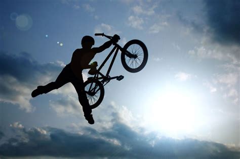 And the adults should use a cruise or hybrid bike! BMX Racing Bikes vs. BMX Trick Bikes - What Is The Best ...