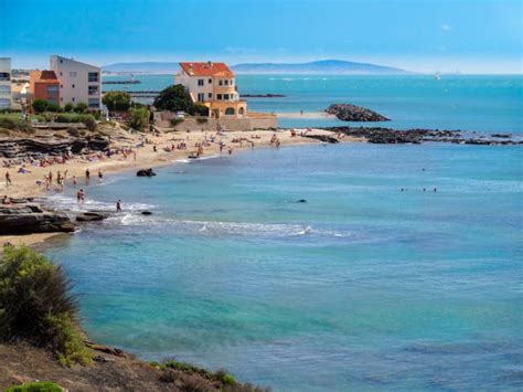 Fakta Unik Kota Bugil Cap Dadge Turis Bebas Telanjang Di Jalanan Hingga Pantai Okezone Travel