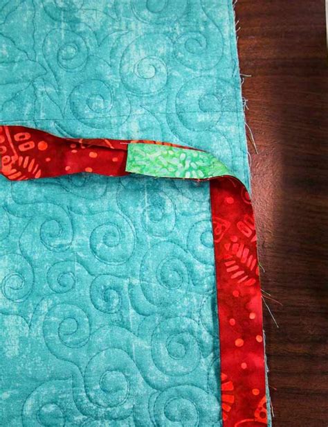 5 Steps For Adding A Pop Of Color With A Flange In The Binding Quilt