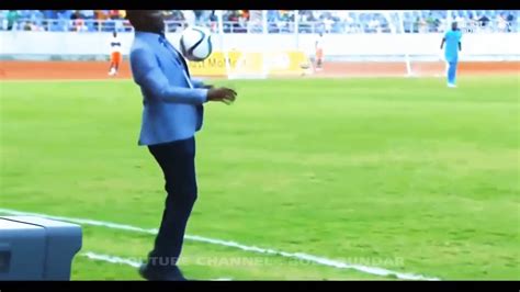 Dalam sepak bola terdiri dari kesebelasan. aksi gokil dipertandingan sepak bola - YouTube