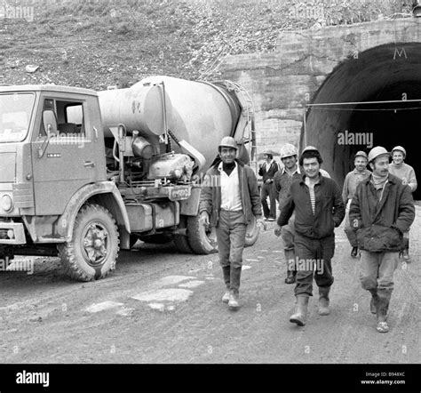 Builders Leave Tunnel Under Roksky Pass Stock Photo Alamy