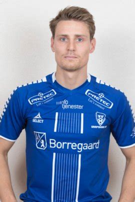 Kristoffer zachariassen, 27, z kraju norwegia rosenborg bk, od 2019 środkowy pomocnik wartość rynkowa: Rosenborg 4-2 Breidablik / Ligue Europa 2020/2021